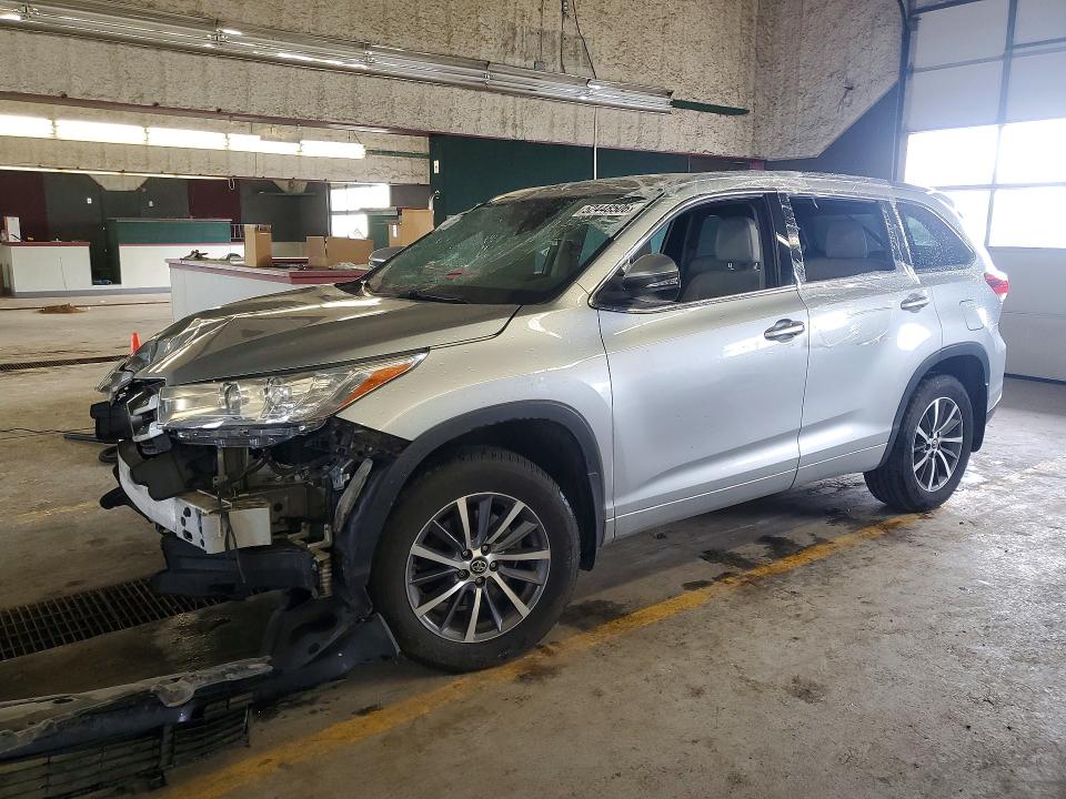 2017 Toyota Highlander VIN 5TDJZRFH3HS389835 COPART salvage auction — FRONT END, In - Cert Of Title-Salvage Title, sold $350 on 2026-07-27 (photo 1)