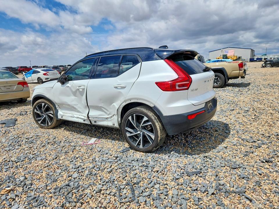 2021 Volvo Xc40 VIN YV4AC2HM2M2542559 COPART salvage auction — SIDE, Tx - Salvage Vehicle Title, sold $8,900 on 2026-07-14 (photo 2)