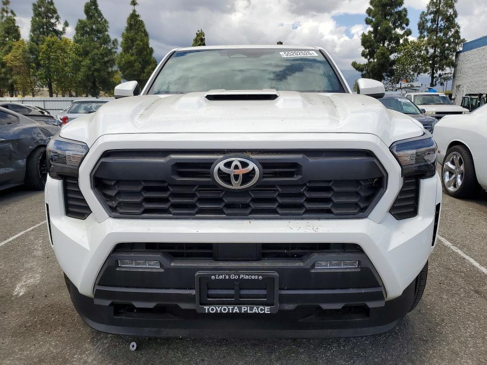 2024 Toyota Tacoma VIN 3TMLB5JN0RM082174 COPART salvage auction — SIDE, Ca - Salvage Certificate, sold $22,500 on 2026-08-25 (photo 5)