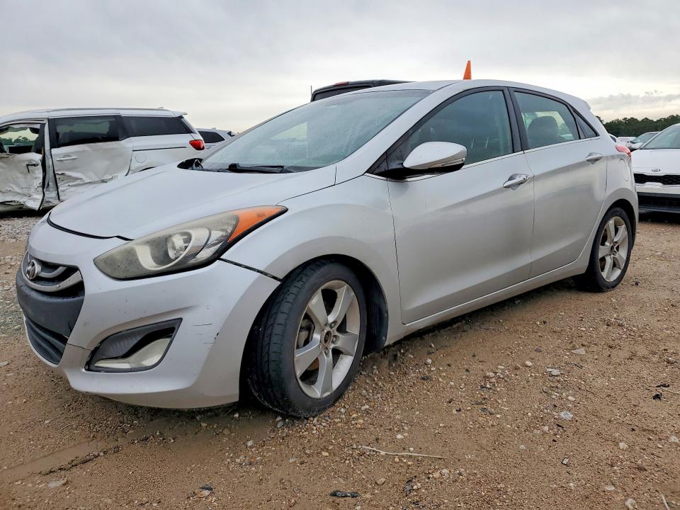 2014 Hyundai Elantra VIN KMHD35LH3EU165365 COPART salvage auction — MINOR DENT/SCRATCHES, Mt - Certificate Of Title, sold $675 on 2026-07-17 (photo 1)