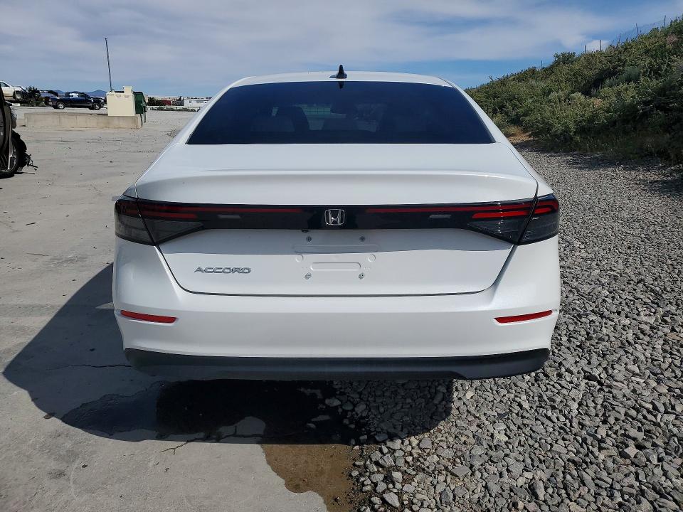 2025 Honda Accord VIN 1HGCY1F47SA065965 COPART salvage auction — SIDE, Nv - Salvage Title, sold $8,200 on 2026-07-30 (photo 6)