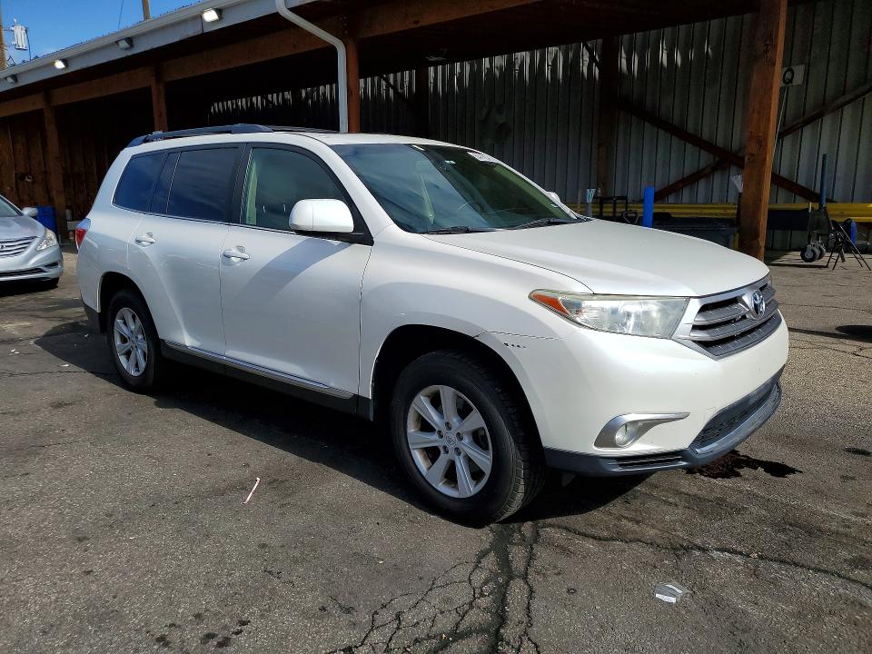 2012 Toyota Highlander VIN 5TDBK3EH3CS172687 COPART salvage auction — UNDERCARRIAGE, Co - Salvage Title, sold $275 on 2026-07-14 (photo 4)