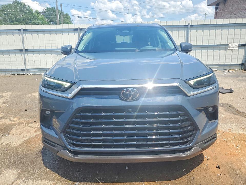 2024 Toyota Highlander VIN 5TDAAAB57RS038769 COPART salvage auction — SIDE, AL - CERT OF TITLE-SALVAGE TITLE, sold $24,000 on 2026-07-09 (photo 5)