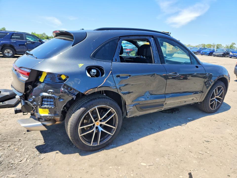 2025 Porsche Macan VIN WP1AA2A55SLB10999 COPART salvage auction — REAR END, VA - CERT OF TITLE - SALVAGE, sold $27,250 on 2026-07-22 (photo 3)