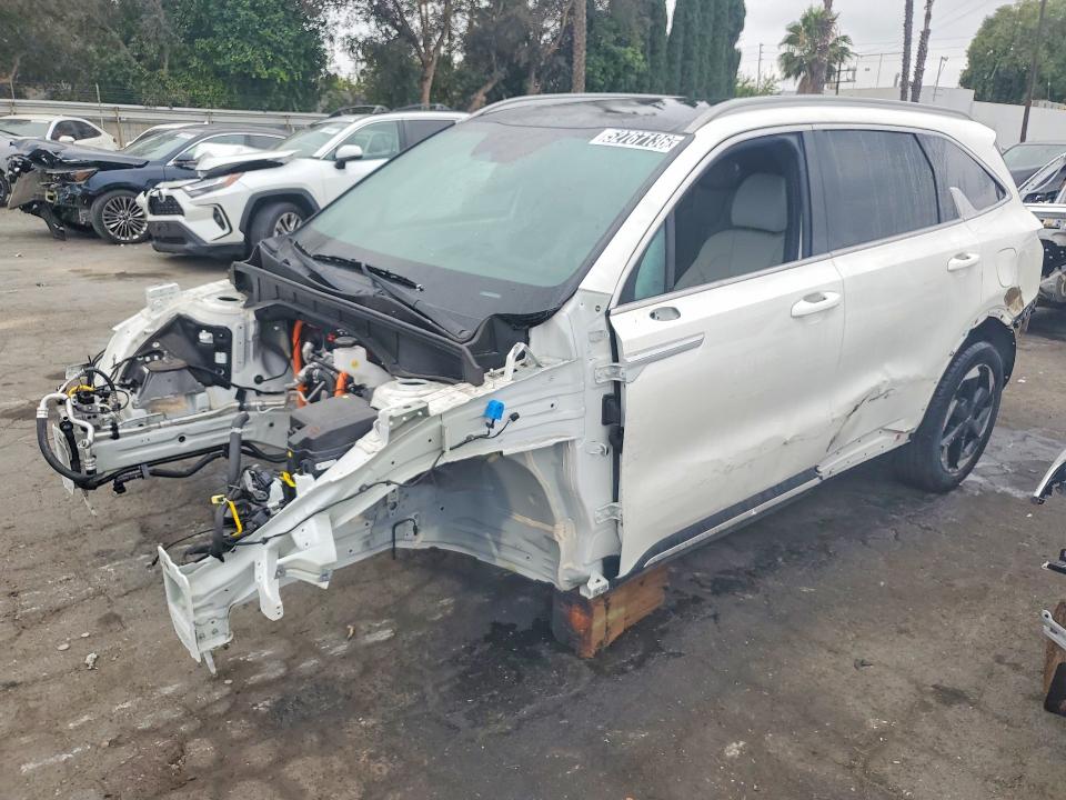 2025 Kia Sorento VIN KNDRMDJH0S5379904 COPART salvage auction — FRONT END, CA - CERTIFICATE OF TITLE, sold $8,200 on 2026-07-07 (photo 1)