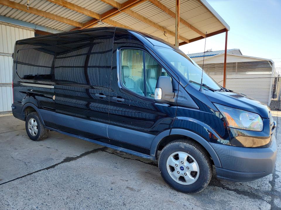 2017 Ford Transit VIN 1FTYR2CM6HKB48608 COPART salvage auction — MINOR DENT/SCRATCHES, PA - CERT OF TITLE, sold $6,300 on 2026-07-09 (photo 4)