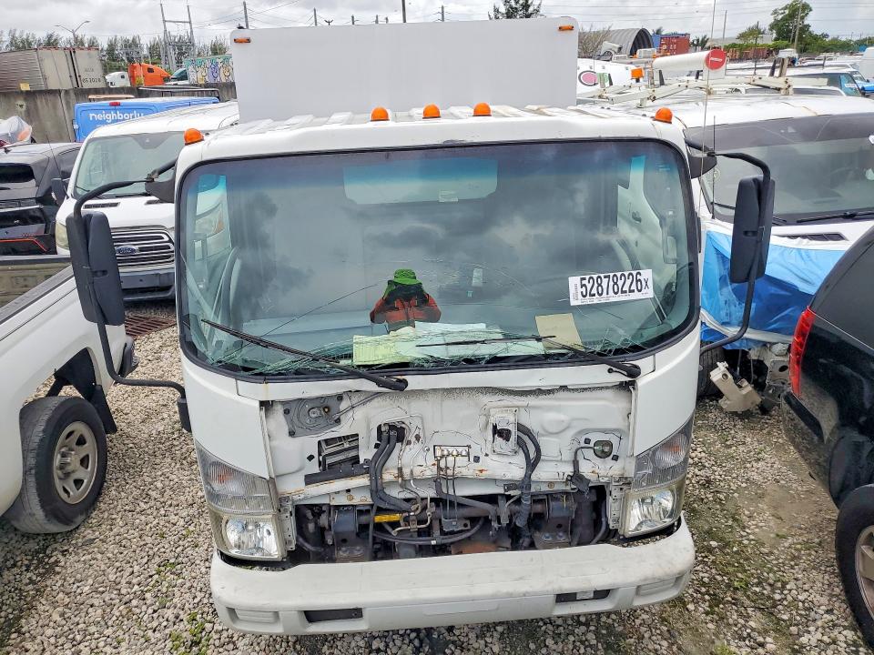 2017 Isuzu Npr VIN JALE5W168H7304420 COPART salvage auction — FRONT END, FL - CERT OF TITLE SLVG REBUILDABLE, sold $1,600 on 2026-07-28 (photo 5)