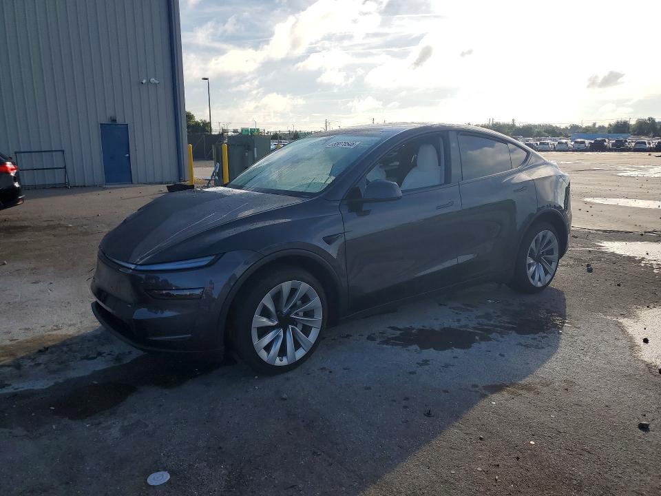 2026 Tesla Model y VIN 7SAYGDED1TA473218 COPART salvage auction — FRONT END, Fl - Cert Of Title Slvg Rebuildable, sold $19,000 on 2026-07-20 (photo 1)