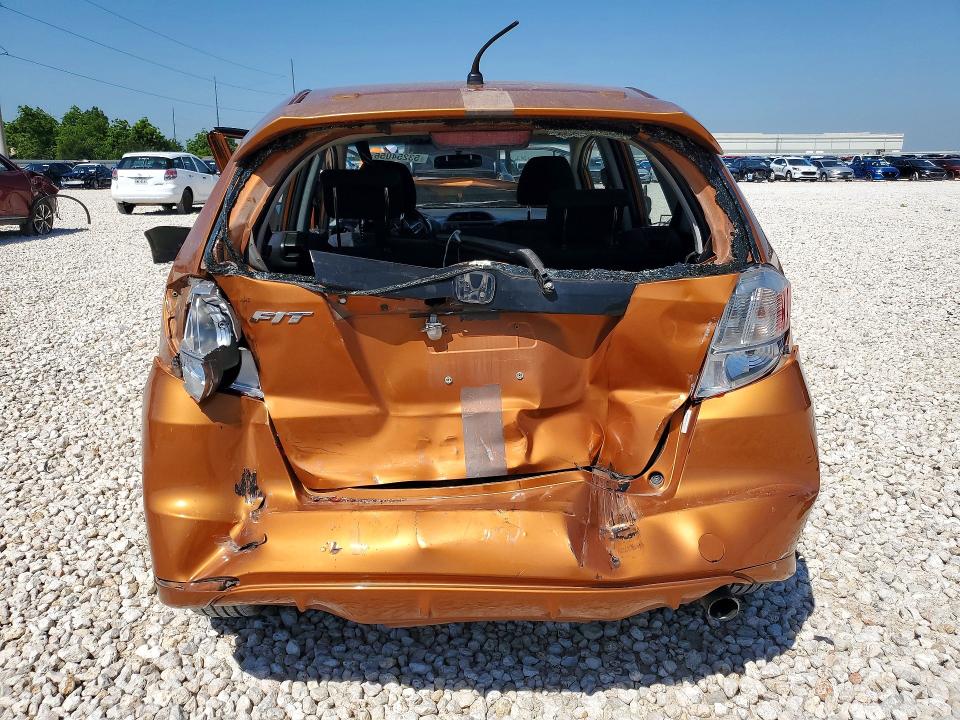 2009 Honda Fit VIN JHMGE88489S069296 COPART salvage auction — FRONT END, Tx - Salvage Vehicle Title, sold $350 on 2026-07-02 (photo 6)