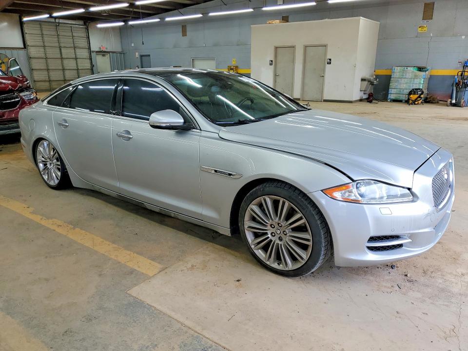 2013 Jaguar Xj VIN SAJWA2GE0DMV46026 COPART salvage auction — MECHANICAL, Sc - Dealer Only Clean Title, sold $3,550 on 2026-07-08 (photo 4)