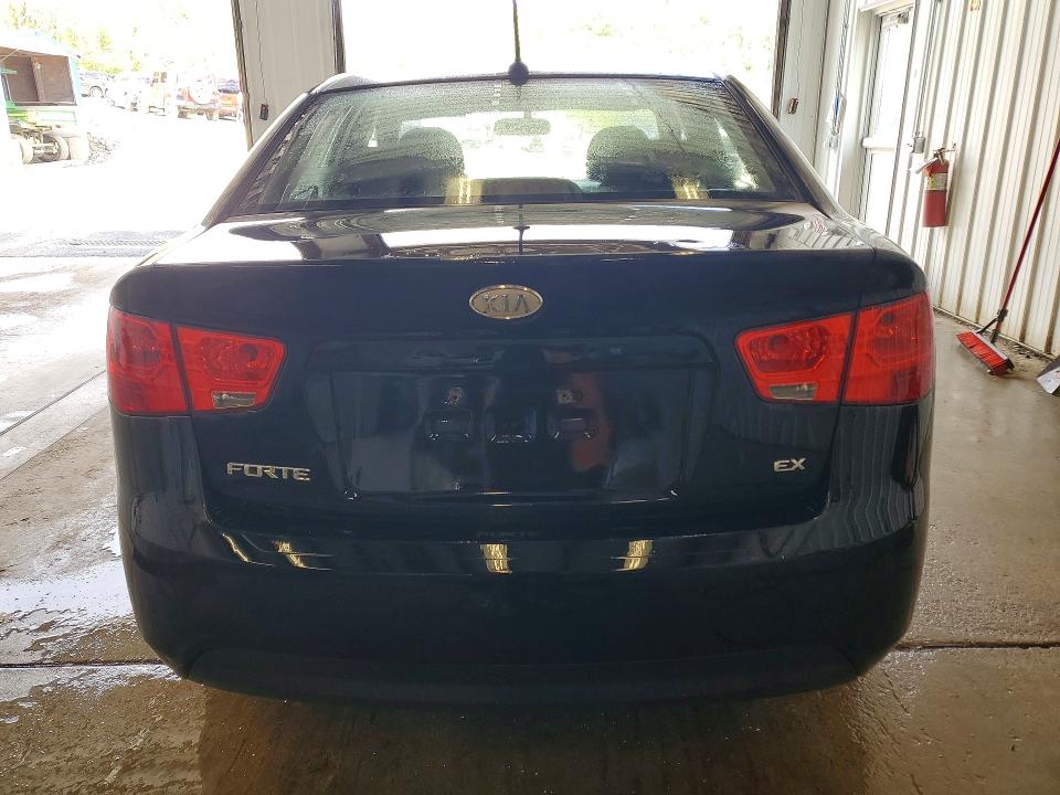 2012 Kia Forte VIN KNAFU4A20C5636427 COPART salvage auction — NORMAL WEAR, Wv - Certificate Of Title (P), sold $925 on 2026-07-19 (photo 6)