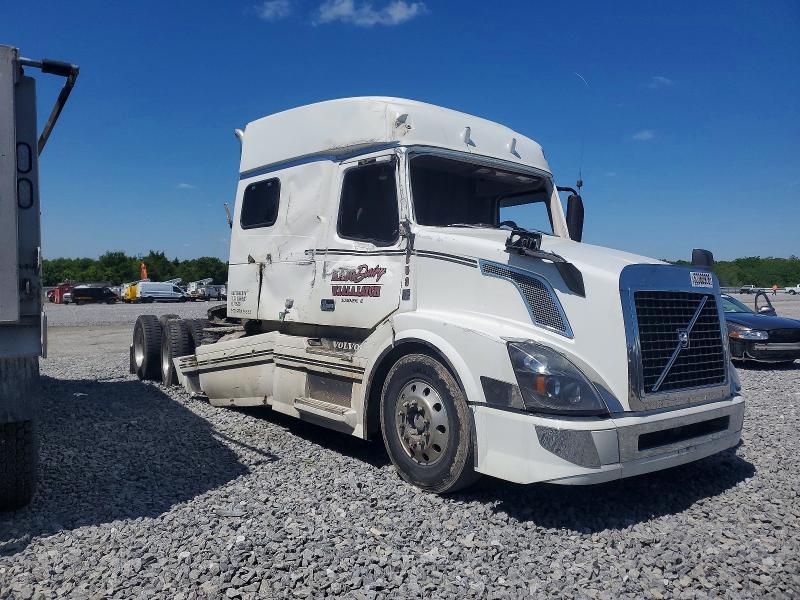 2017 Volvo VIN 4V4NC9EH3HN986353 COPART salvage auction — SIDE, IL - SALVAGE CERTIFICATE, sold $1,250 on 2026-07-09 (photo 1)