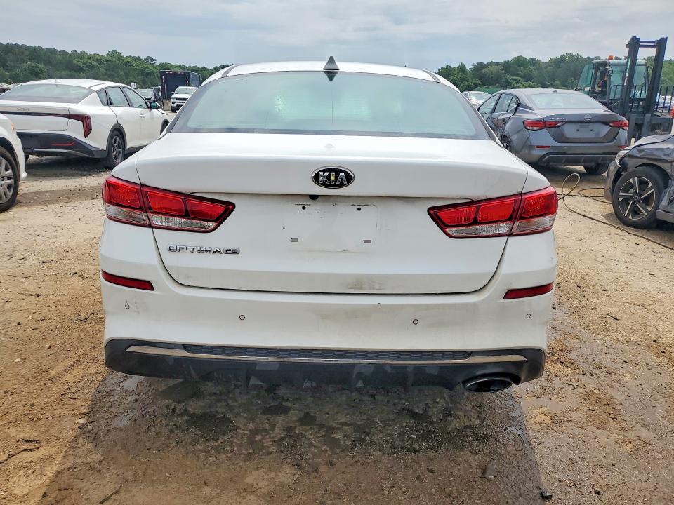 2020 Kia Optima VIN 5XXGT4L32LG444969 COPART salvage auction — MINOR DENT/SCRATCHES, FL - CERTIFICATE OF TITLE, sold $250 on 2026-07-28 (photo 5)