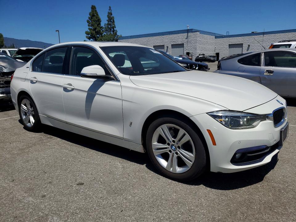 2017 BMW VIN WBA8E1C59HK895308 COPART salvage auction — MINOR DENT/SCRATCHES, Ca - Dis/Dlr/Exp Only Clean Title, sold $2,550 on 2026-07-07 (photo 4)
