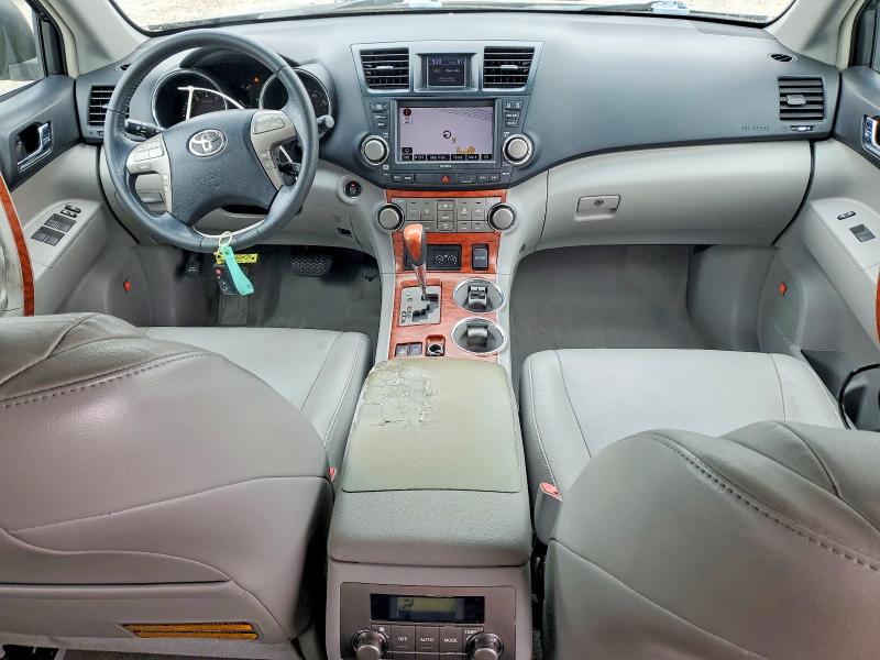 2010 Toyota Highlander VIN 5TDDK3EH2AS013293 COPART salvage auction — SIDE, CA - SALVAGE CERTIFICATE, sold $3,950 on 2026-07-14 (photo 8)