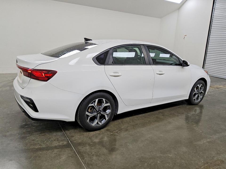 2020 Kia Forte VIN 3KPF24AD5LE185302 COPART salvage auction — MINOR DENT/SCRATCHES, Tx - Certificate Of Title, sold $2,300 on 2026-07-02 (photo 3)