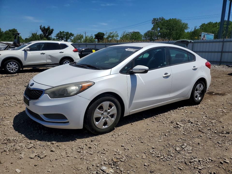 2015 Kia Forte VIN KNAFX4A60F5437389 COPART salvage auction — SIDE, Il - Salvage Certificate, sold $800 on 2026-07-15 (photo 1)