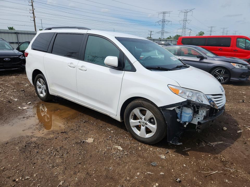 2016 Toyota Sienna VIN 5TDKK3DC3GS696983 COPART salvage auction — SIDE, IL - SALVAGE CERTIFICATE, sold $1,400 on 2026-07-02 (photo 4)