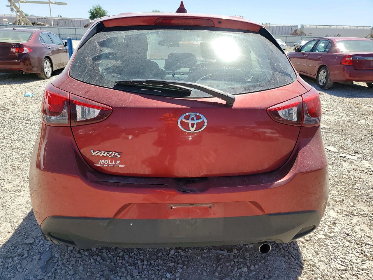 2020 Toyota Yaris VIN 3MYDLBJV9LY706586 COPART salvage auction — Front End, KS - CERT OF TITLE-SALVAGE, sold $2,200 on 2026-07-09 (photo 6)