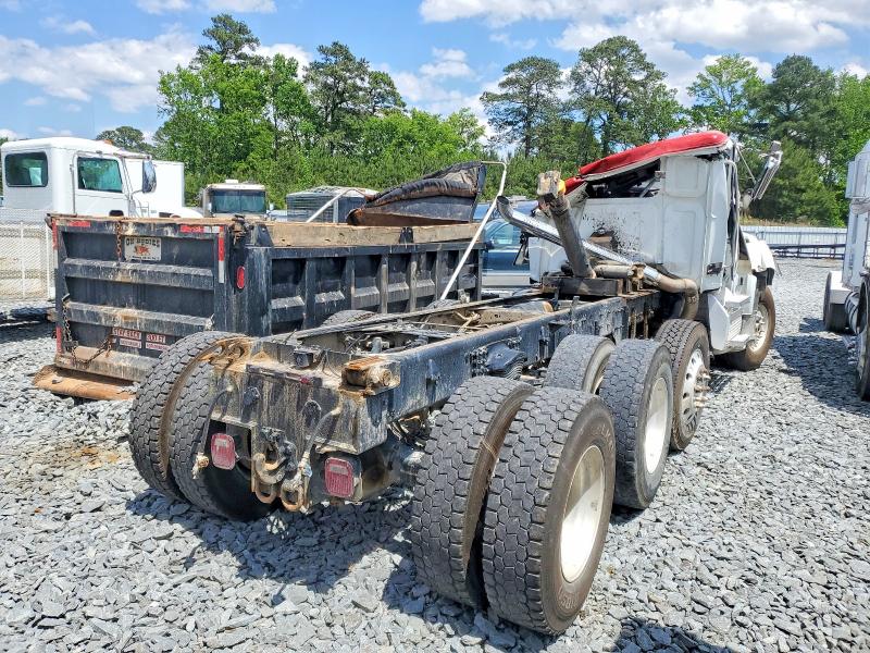2017 Western star/auto car VIN 5KKMAVDV6HPHU1145 COPART salvage auction — ROLLOVER, NC - SALVAGE CERTIFICATE OF TITLE, sold $2,100 on 2026-07-30 (photo 4)