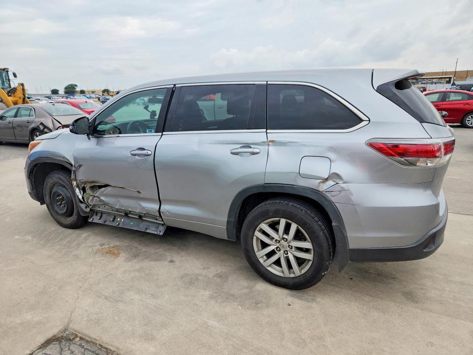 2015 Toyota Highlander VIN 5TDBKRFH2FS163548 COPART salvage auction — SIDE, Tx - Salvage Vehicle Title, sold $2,500 on 2026-07-27 (photo 2)