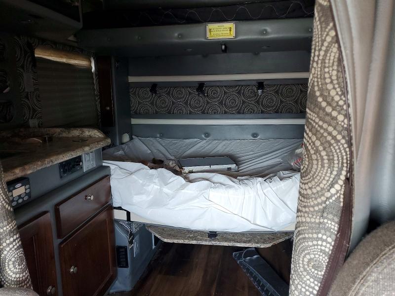 2019 Freightliner M2 112 med VIN 1FVAC4DVXKHKG3075 COPART salvage auction — MECHANICAL, OH - CERTIFICATE OF TITLE, sold $7,400 on 2026-07-29 (photo 6)