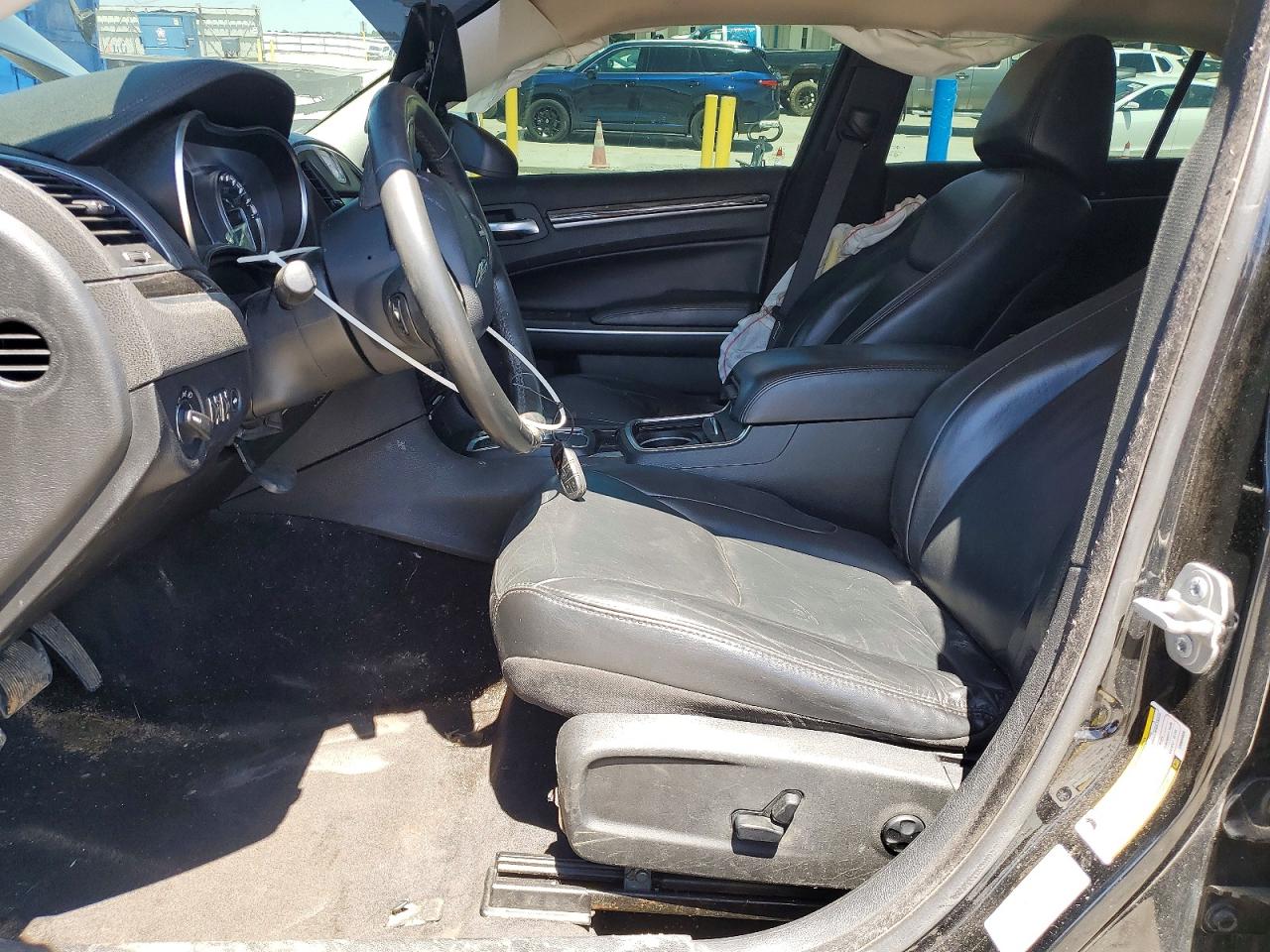 2015 Chrysler 300 VIN 2C3CCAAG5FH830035 COPART salvage auction — Front End, KY - CERT OF TITLE-SALVAGE, sold $1,600 on 2026-07-09 (photo 7)