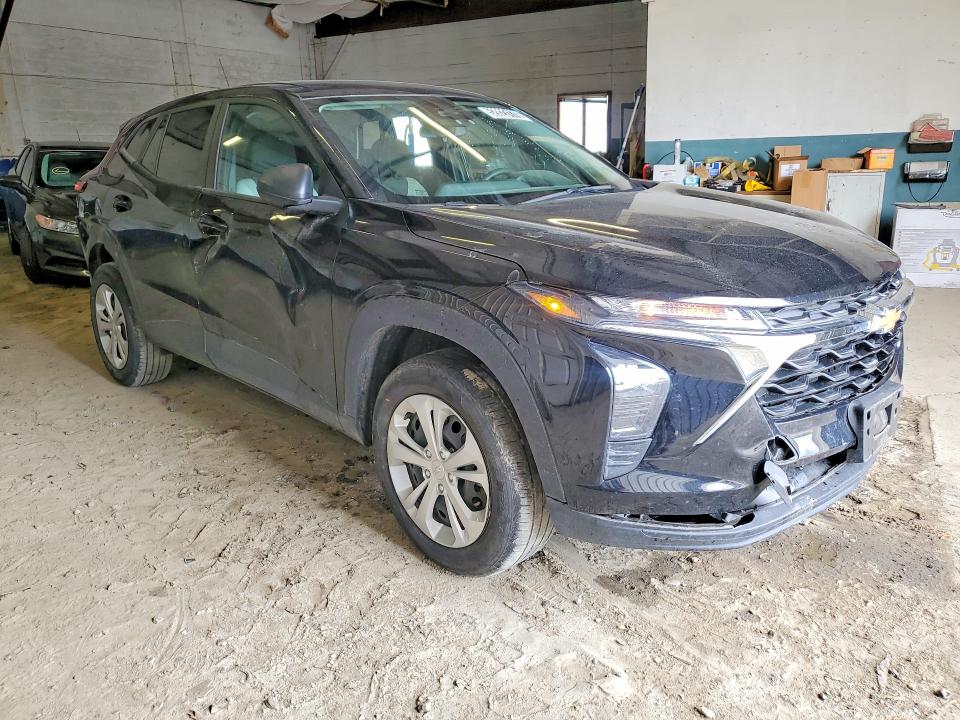 2024 Chevrolet Trax VIN KL77LFE28RC246077 COPART salvage auction — MINOR DENT/SCRATCHES, Va - Cert Of Title - Salvage, sold $6,900 on 2026-07-09 (photo 4)
