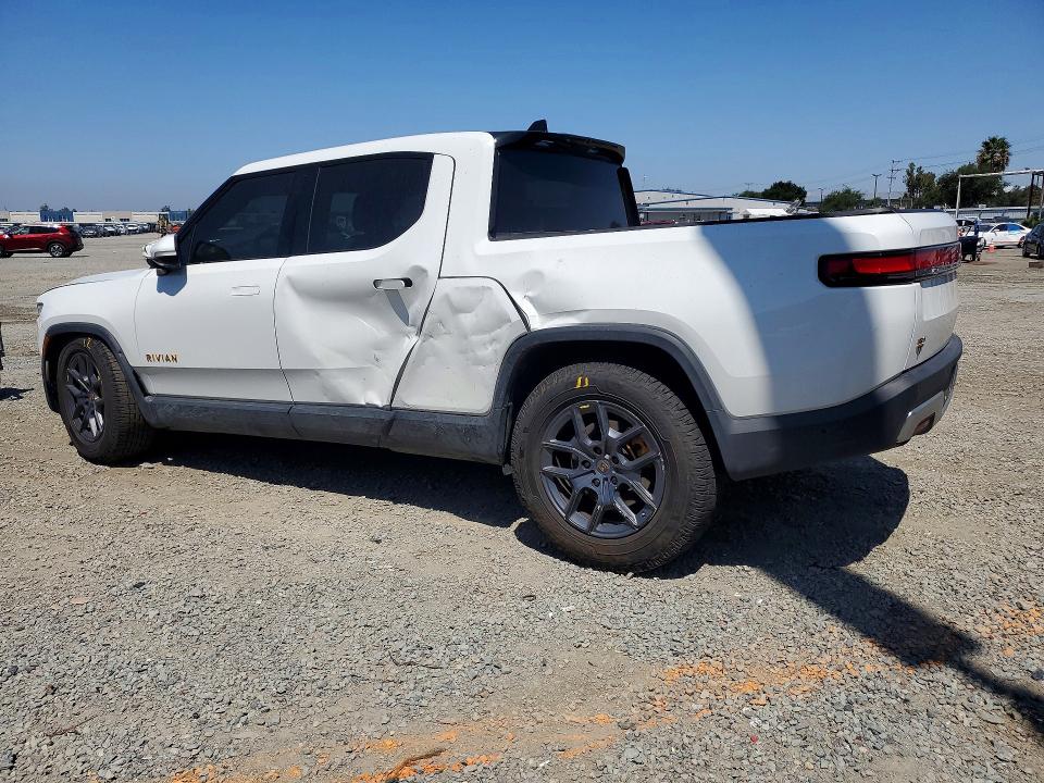 2022 Rivian VIN 7FCTGAAAXNN015566 COPART salvage auction — SIDE, Salvage Title, sold $19,500 on 2026-07-24 (photo 2)