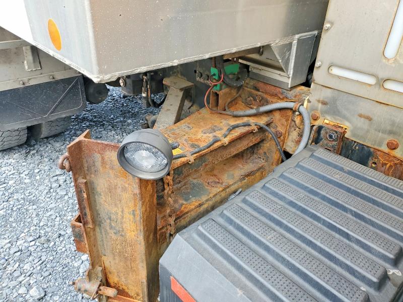2016 International VIN 1HTWDAARXGH135597 COPART salvage auction — MECHANICAL, Pa - Cert Of Title (P), sold $10,800 on 2026-09-18 (photo 9)