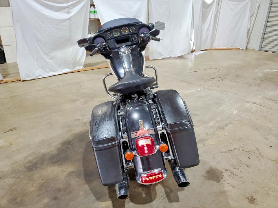 2015 Harley-davidson FLHTP VIN 1HD1FMM1XFB687772 COPART salvage auction — MINOR DENT/SCRATCHES, TX - CERTIFICATE OF TITLE, sold $1,900 on 2026-07-27 (photo 4)