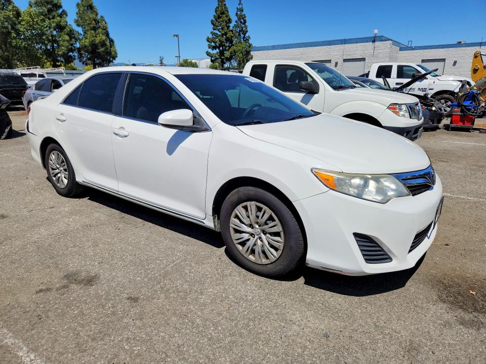 2014 Toyota Camry VIN 4T4BF1FK0ER434541 COPART salvage auction — REAR END, Ca - Salvage Certificate, sold $2,300 on 2026-07-02 (photo 4)