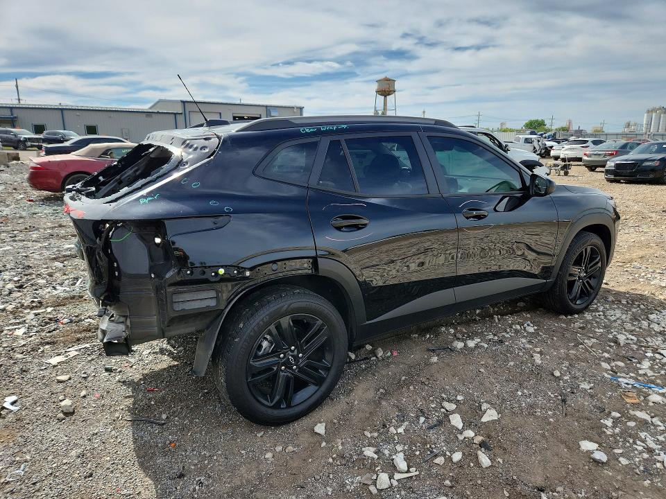 2025 Chevrolet Trax VIN KL77LKEP0SC018035 COPART salvage auction — REAR END, Il - Salvage Certificate, sold $5,700 on 2026-07-24 (photo 3)