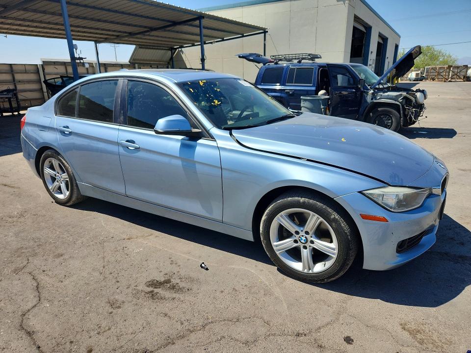 2015 BMW 3er VIN WBA3B1C51FP831265 COPART salvage auction — SIDE, Tx - Salvage Vehicle Title, sold $800 on 2026-07-24 (photo 4)