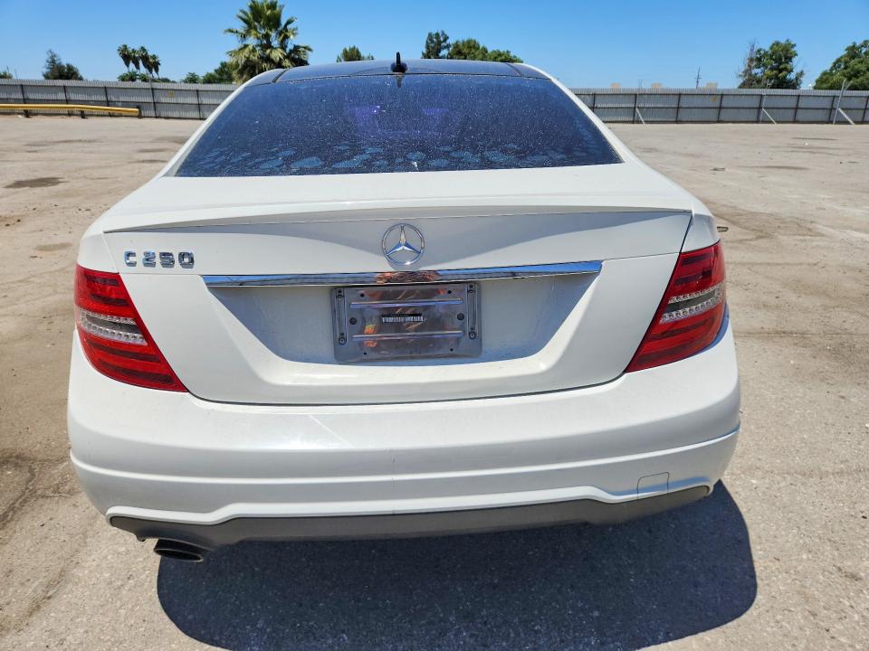 2012 Mercedes-benz C-klasse VIN WDDGJ4HBXCF920881 COPART salvage auction — FRONT END, Ca - Salvage Certificate, sold $525 on 2026-07-10 (photo 6)
