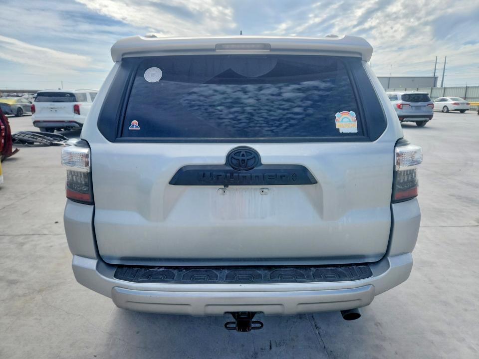 2023 Toyota 4runner VIN JTERU5JR6P6191724 COPART salvage auction — FRONT END, Tx - Salvage Vehicle Title, sold $17,700 on 2026-07-10 (photo 6)