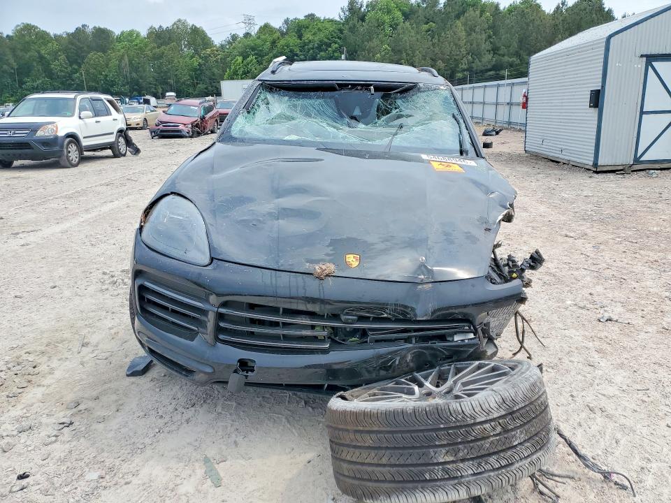 2023 Porsche Cayenne VIN WP1AA2AY8PDA04557 COPART salvage auction — ROLLOVER, VA - CERT OF TITLE - SALVAGE, sold $5,500 on 2026-07-20 (photo 5)