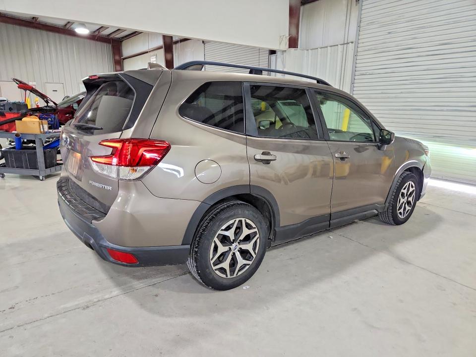 2019 Subaru Forester VIN JF2SKAGC8KH419924 COPART salvage auction — WATER/FLOOD, Tx - Salvage Title-Flood Damage, sold $3,700 on 2026-07-17 (photo 3)