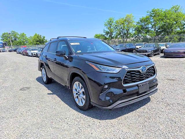 2023 Toyota Highlander VIN 5TDYARAH2PS519034 COPART salvage auction — REAR END, Nj - Cert Of Title-Salvage, sold $20,300 on 2026-07-22 (photo 3)