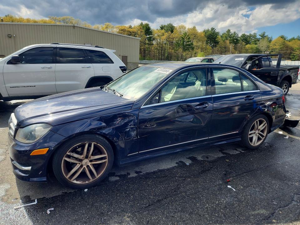 2012 Mercedes-benz C-klasse VIN WDDGF8BB8CR208790 COPART salvage auction — FRONT END, Ri - Salvage Certificate Of Title, sold $1,350 on 2026-08-04 (photo 1)