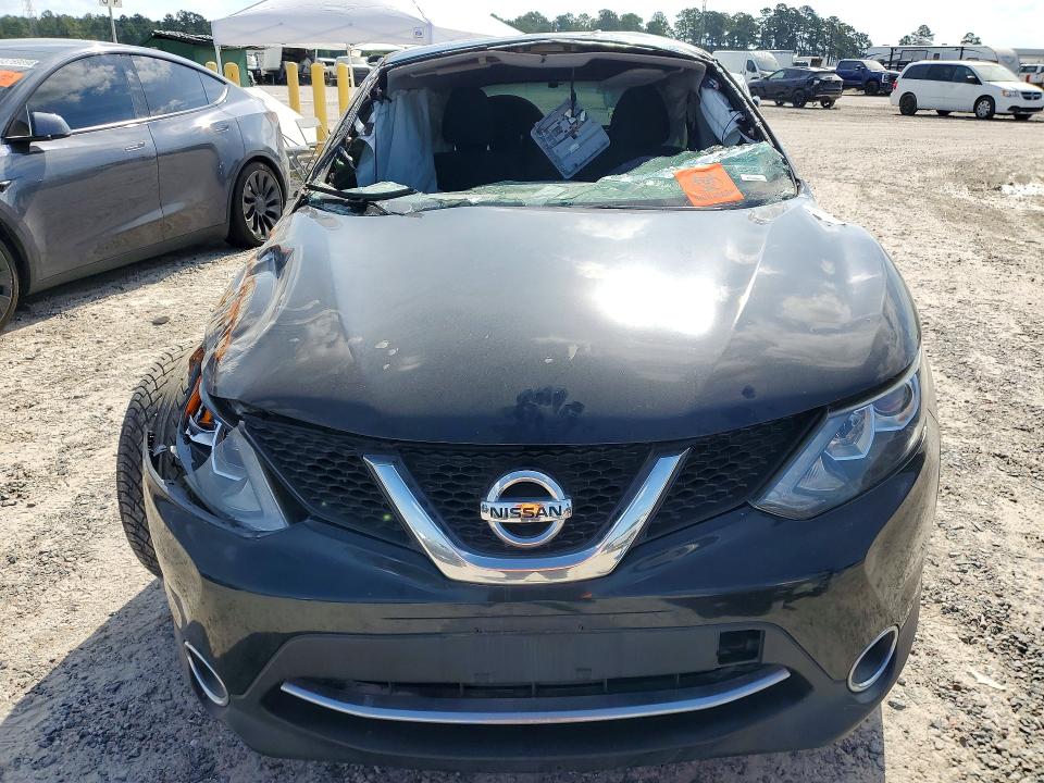 2017 Nissan Rogue VIN JN1BJ1CP5HW036203 COPART salvage auction — ROLLOVER, Tx - Salvage Vehicle Title, sold $400 on 2026-07-07 (photo 5)