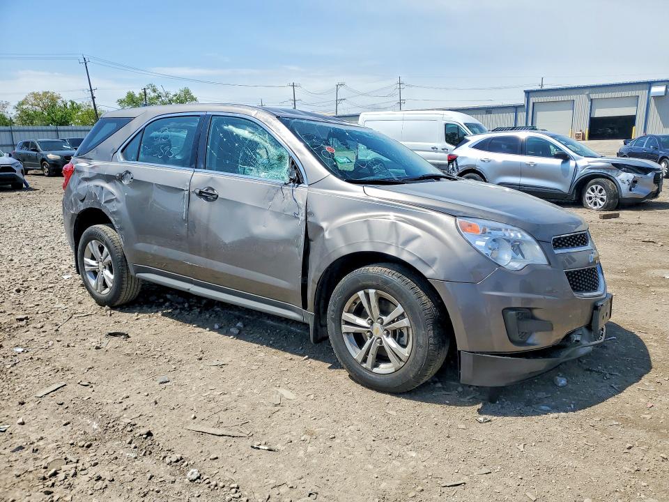 2010 Chevrolet Equinox VIN 2CNALBEW4A6410633 COPART salvage auction — ROLLOVER, Il - Salvage Certificate, sold $1,150 on 2026-07-08 (photo 4)