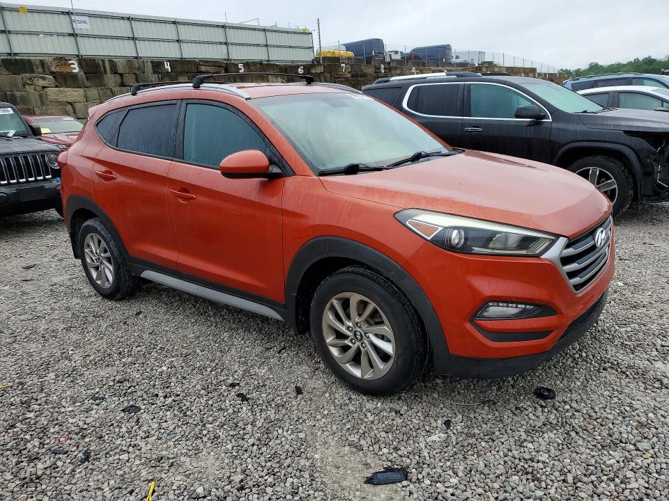 2017 Hyundai Tucson VIN KM8J3CA47HU409112 COPART salvage auction — MECHANICAL, Ky - Cert Of Title-Salvage, sold $2,900 on 2026-07-24 (photo 4)