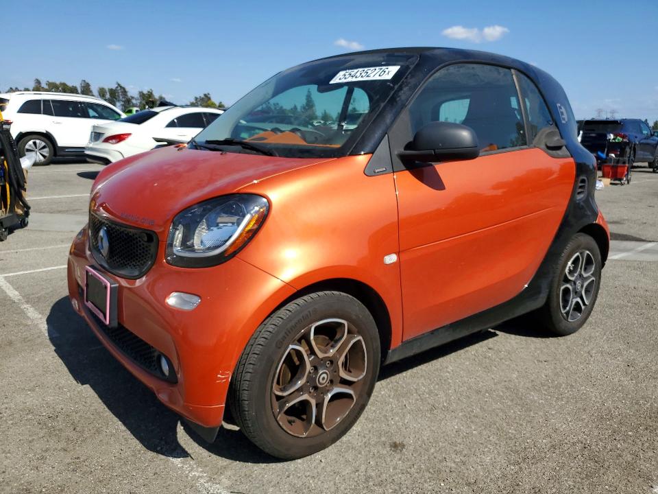 2018 Smart Fortwo VIN WMEFJ9BA5JK265781 COPART salvage auction — MINOR DENT/SCRATCHES, Ca - Dis/Dlr/Exp Only Clean Title, sold $3,850 on 2026-07-30 (photo 1)