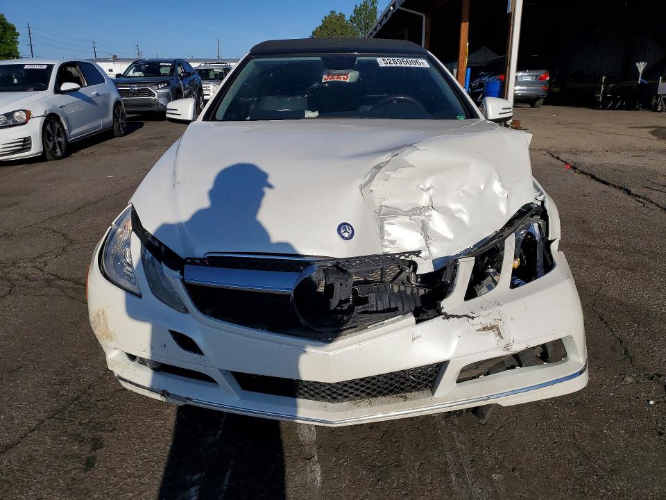 2011 Mercedes-benz E-klasse VIN WDDKK5GF3BF060046 COPART salvage auction — FRONT END, Co - Public - Salvage Title, sold $775 on 2026-08-11 (photo 5)