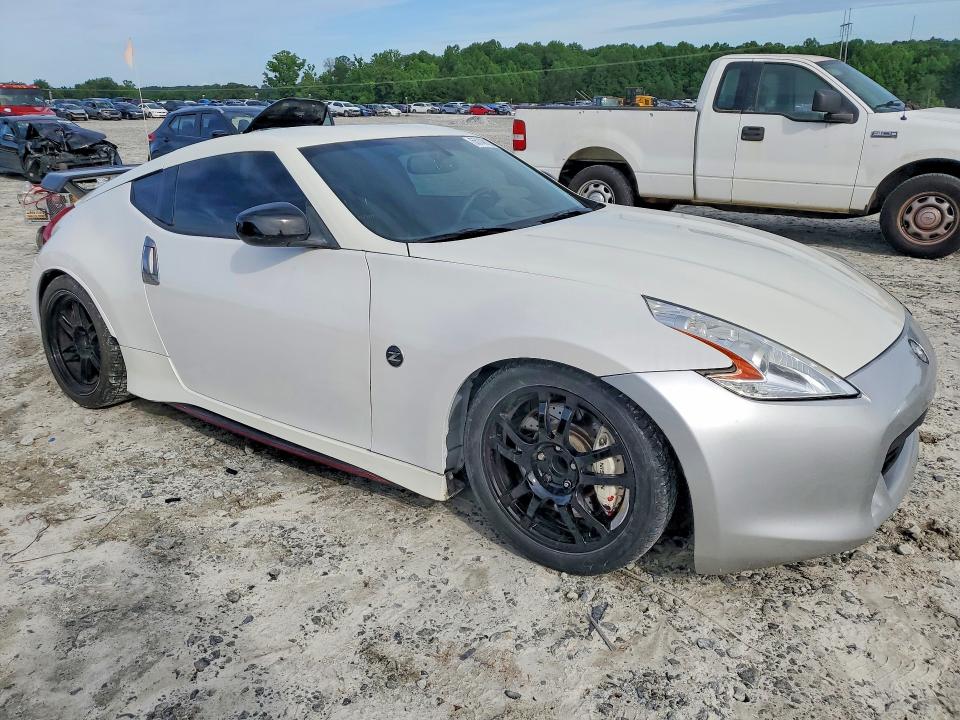 2018 Nissan 370z VIN JN1AZ4EH9JM570494 COPART salvage auction — MINOR DENT/SCRATCHES, Tx - Salvage Vehicle Title, sold $9,000 on 2026-07-29 (photo 4)
