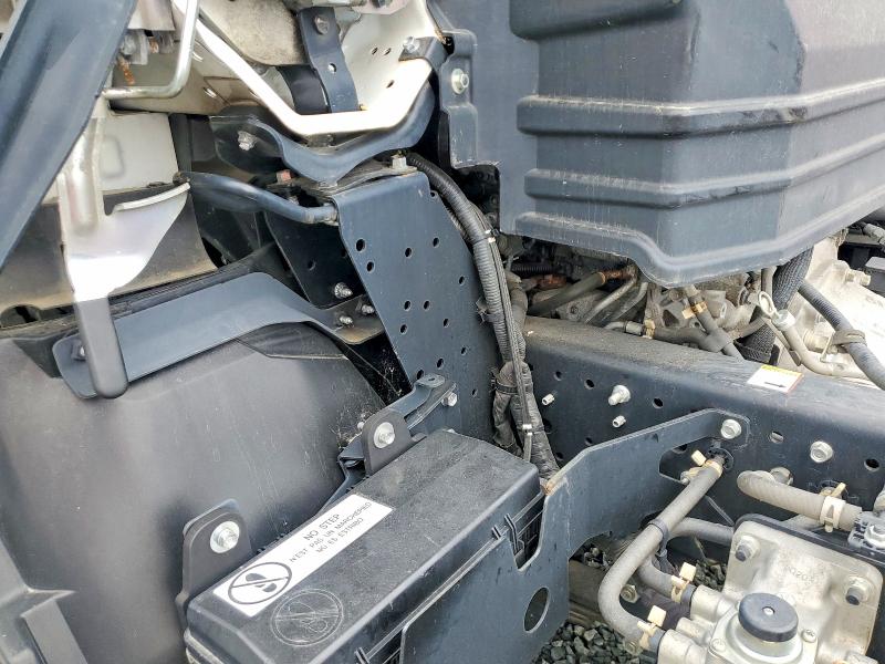 2025 Isuzu Nrr VIN JALE5W161S7P03726 COPART salvage auction — FRONT END, AZ - DEALER ONLY SALVAGE TITLE, sold $7,200 on 2026-07-13 (photo 7)