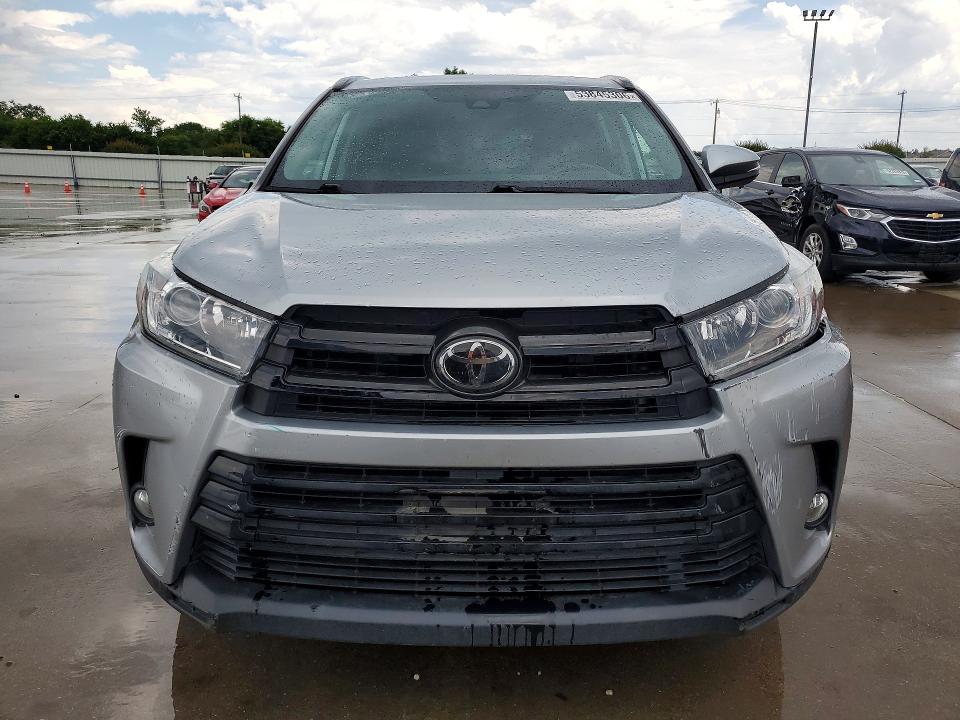 2018 Toyota Highlander VIN 5TDJZRFH1JS895749 COPART salvage auction — REAR END, Salvage Title, sold $12,100 on 2026-07-30 (photo 5)