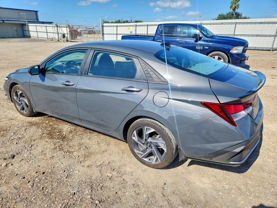 2025 Hyundai Elantra VIN KMHLM4DG2SU059090 COPART salvage auction — SIDE, Tx - Salvage Vehicle Title, sold $5,000 on 2026-07-22 (photo 2)