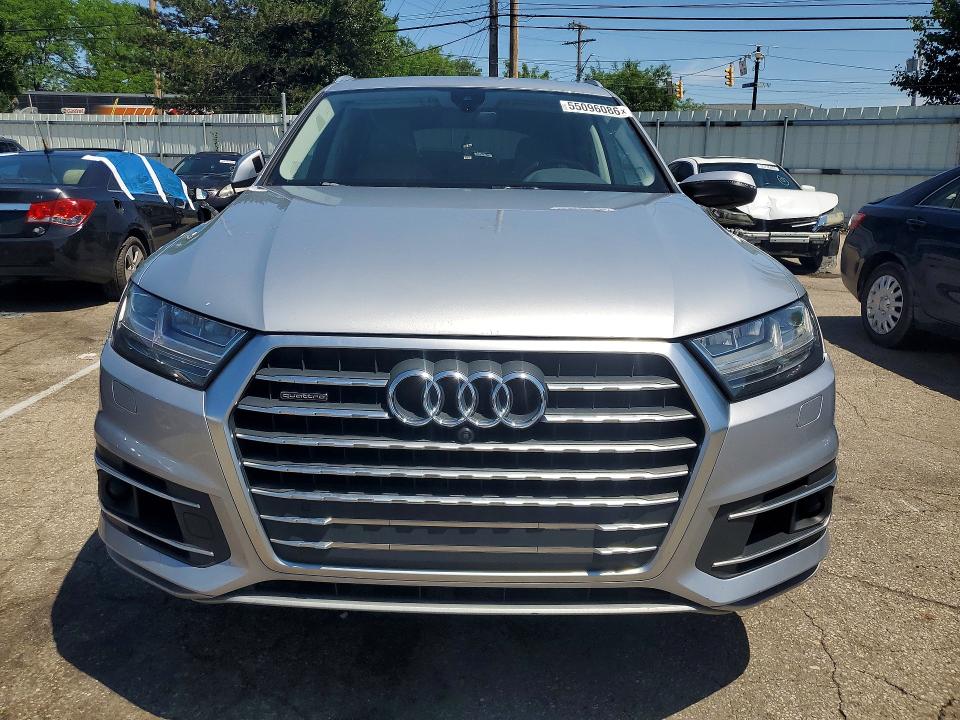 2019 Audi Q7 VIN WA1LAAF7XKD001053 COPART salvage auction — MINOR DENT/SCRATCHES, Oh - Cert Of Title-Repossession (P), sold $7,200 on 2026-07-29 (photo 5)
